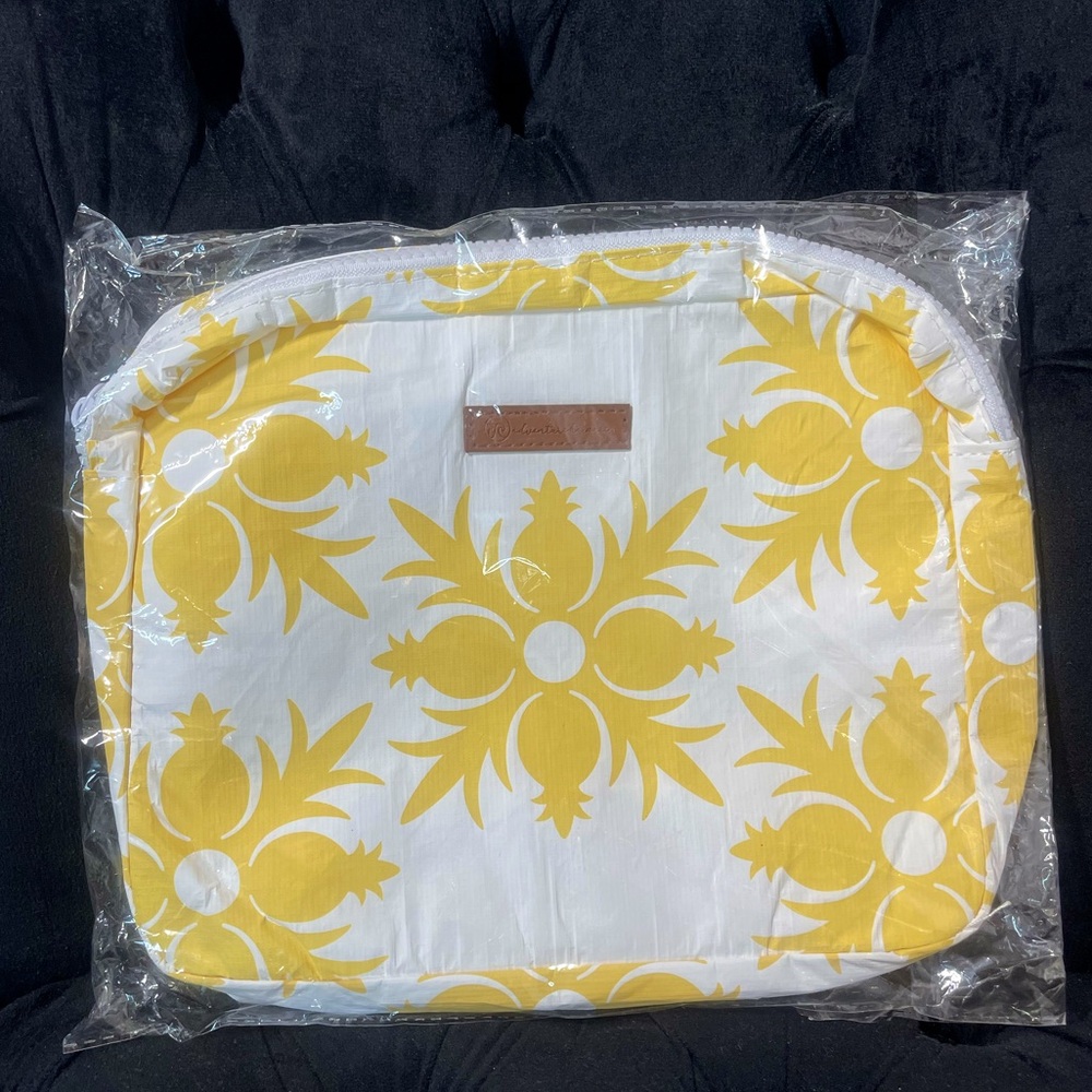 Waterproof‎ travel pouch